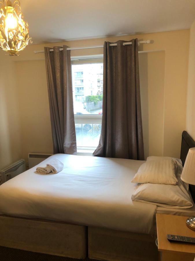 Wallace Budget Rooms Glasgow Exterior photo